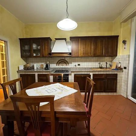 Casa Leo Apartment *